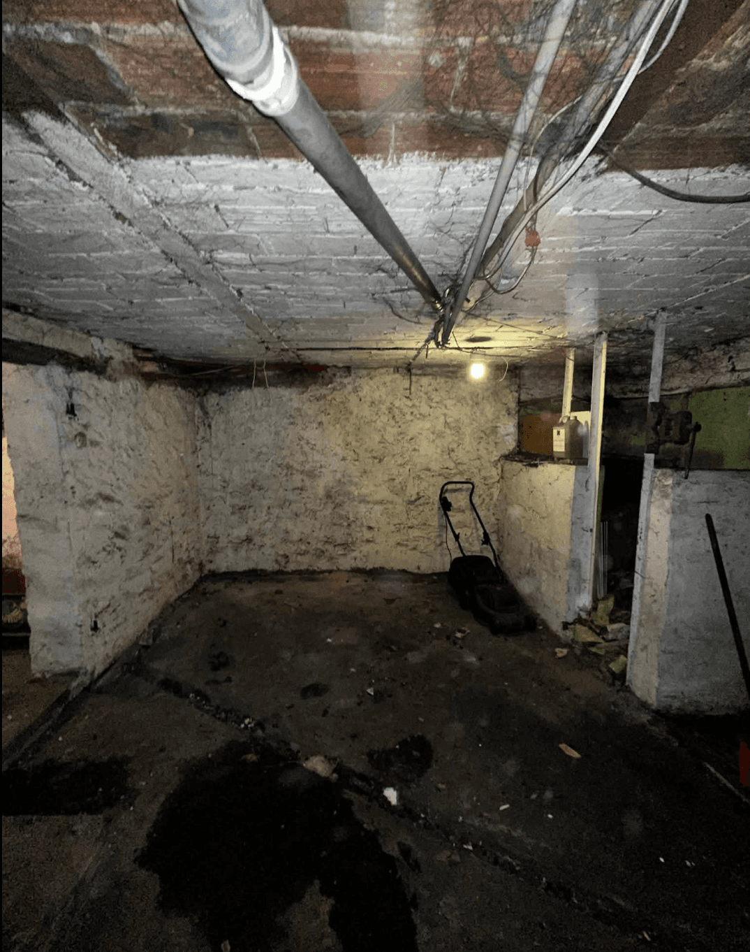 Stan po sprzątaniu: opróżnianie zagraconej piwnicy i wywóz śmieci - efekt Clean Strike