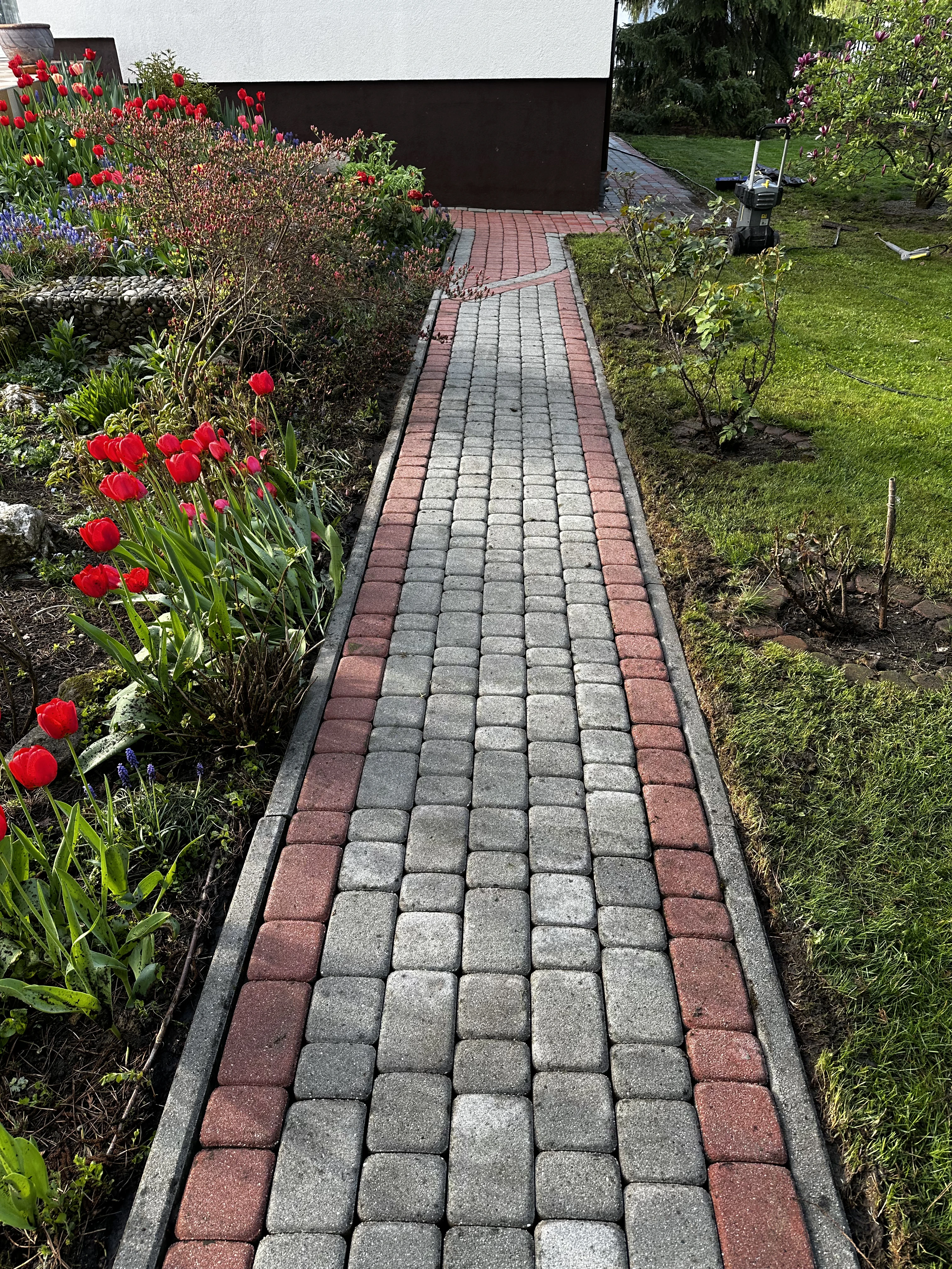 Po - Ścieżka ogrodowa